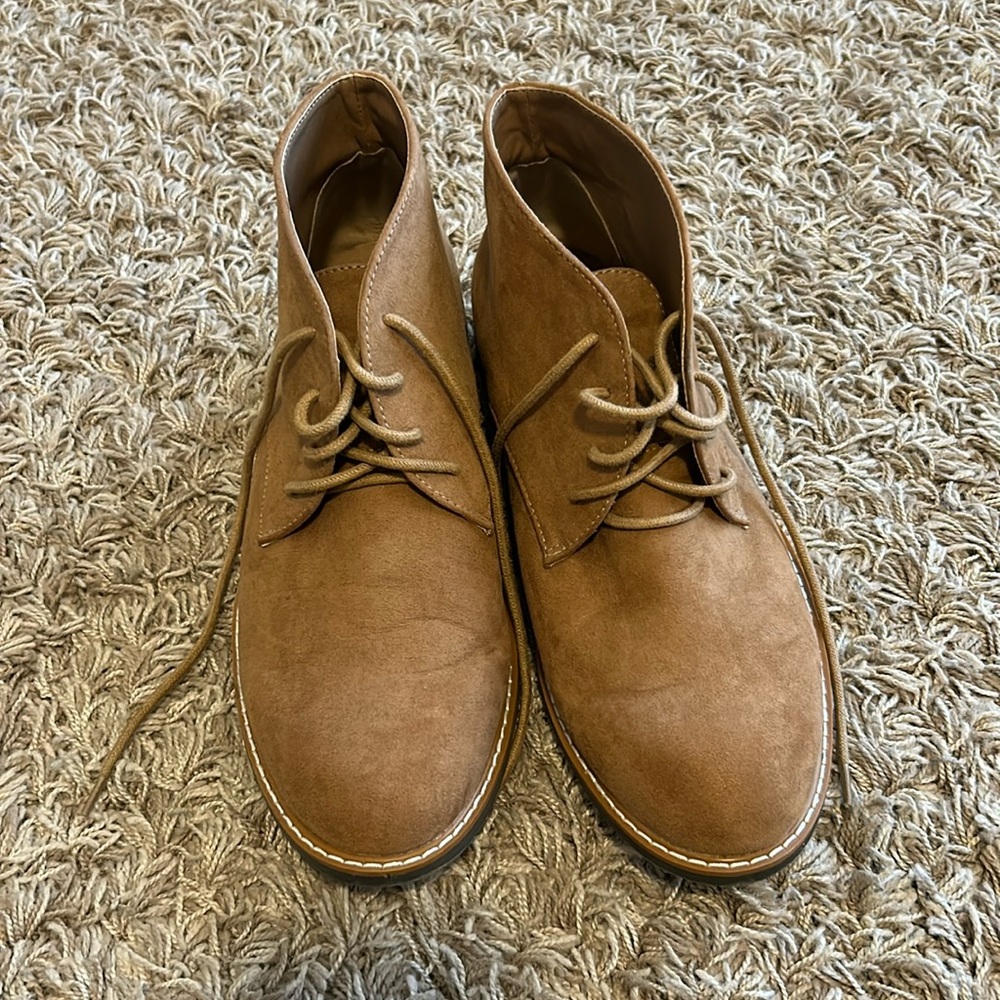 Men’s Tan Old Navy Dress Shoes Size 9